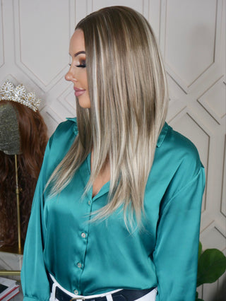 Avery (Taupe Blonde with Highlights) Petite